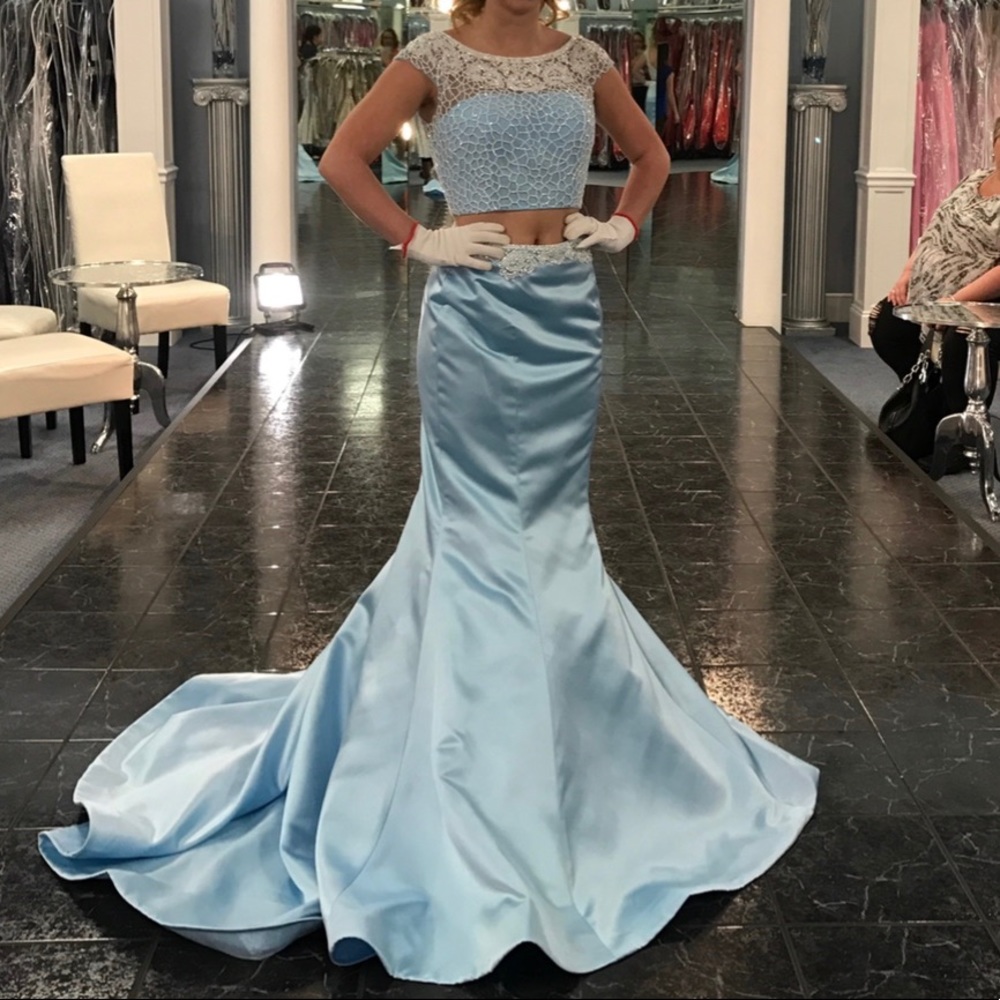 Sherri Hill mermaid gown